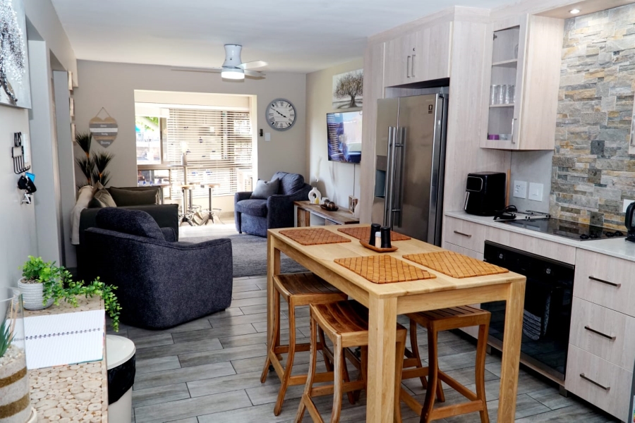 2 Bedroom Property for Sale in Hartenbos Central Western Cape